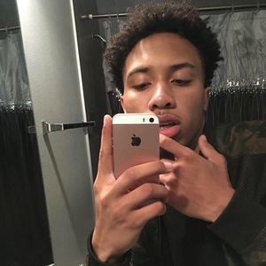 Meet your Posher, Tay